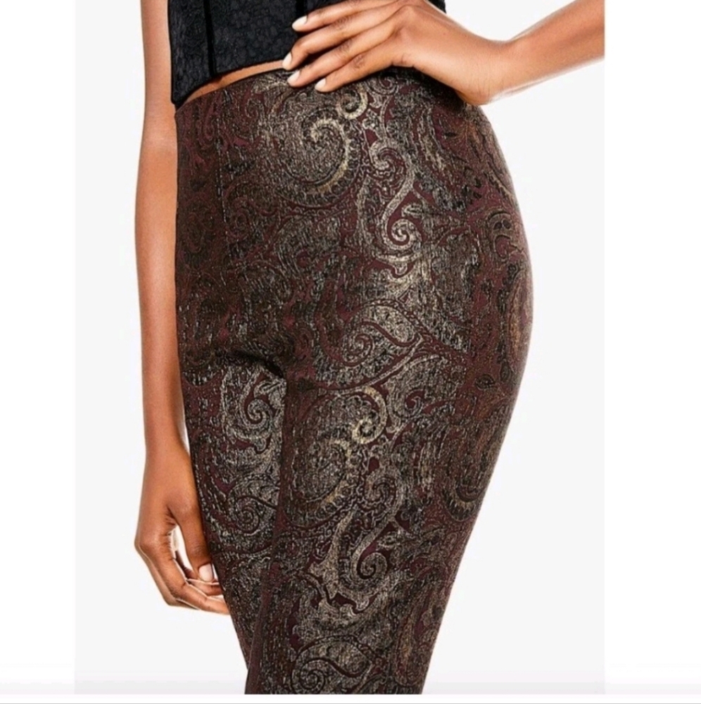 Alice + Olivia  Lamè Paisley Printed Straight Leg Pants Size 10 NWT - Picture 8 of 15